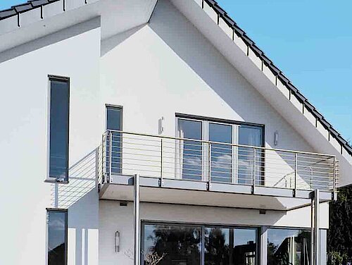Schüco Thermo 6 Kunststoff-Fenster garantieren eine einfache Bedienung ohne besonderen Kraftaufwand